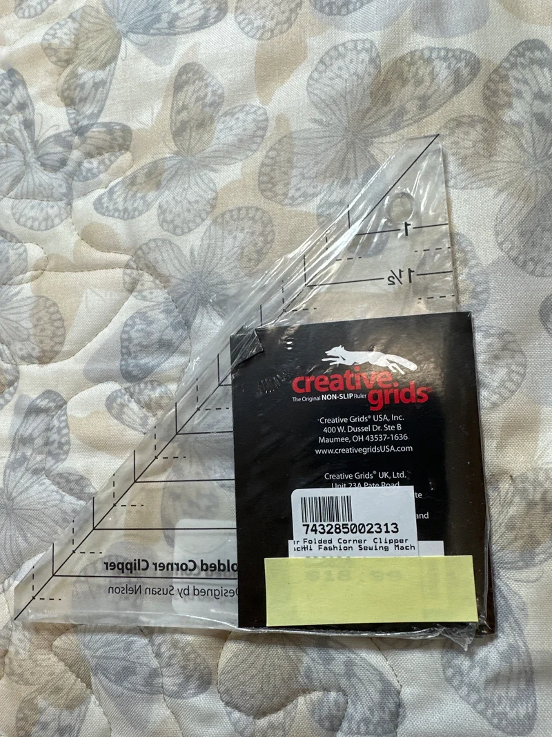 Folded corner Clipper ruler half square triangle tool SF