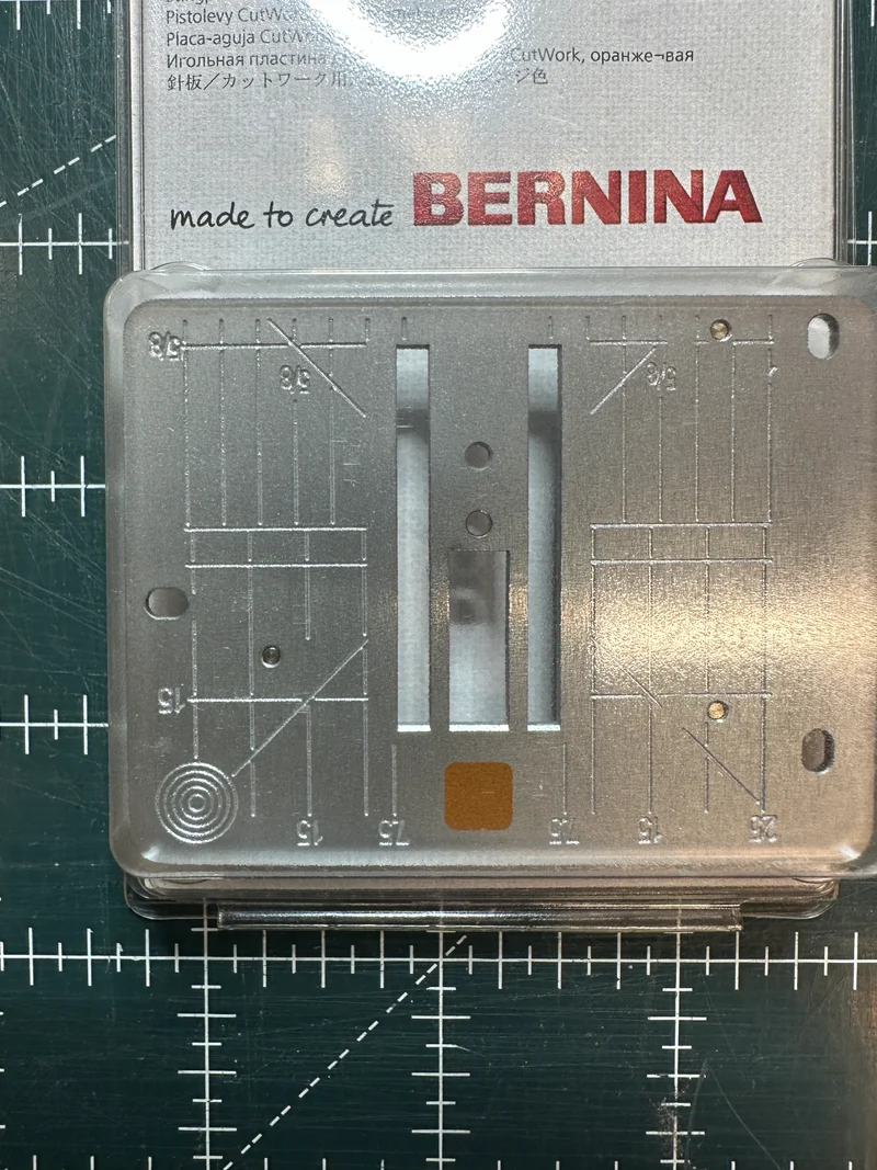 Straight stitch plate Bernina fits 5.5mm machines 720 735 475 435 535 FW