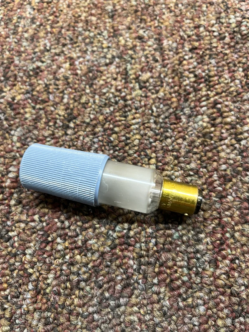 Bulb removal tool light bulbs B158