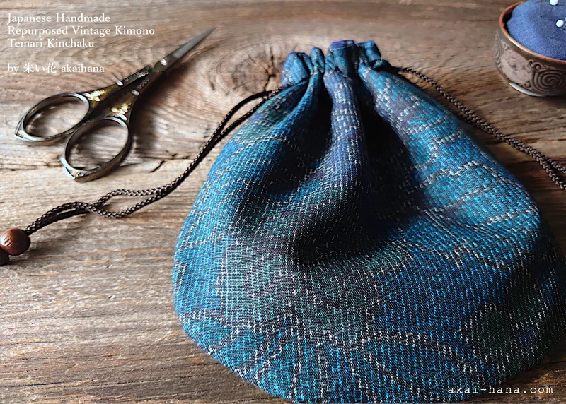 Repurposed Vintage Kimono Temari Kinchaku Purse, tkvk0005