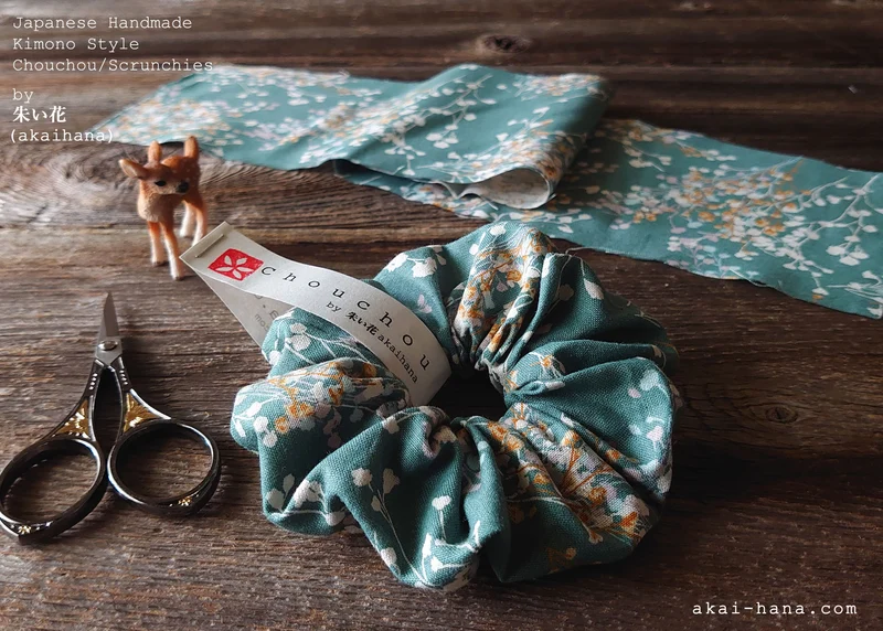 Japanese Handmade Cotton Linen Scrunchies, Flower Bouquet, Grayish Green