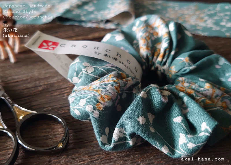 Japanese Handmade Cotton Linen Scrunchies, Flower Bouquet, Grayish Green