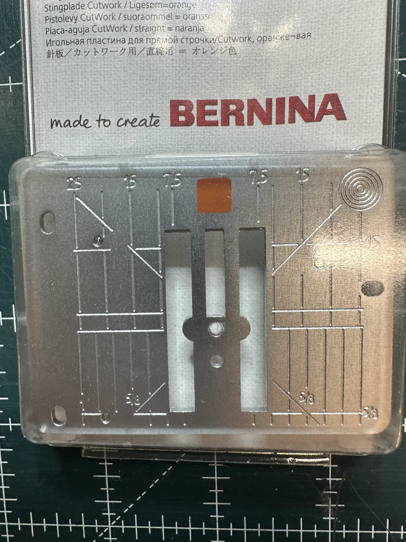 Straight stitch plate Bernina fits 790 770 780 765 750 740 710 590 580 570 480 FW