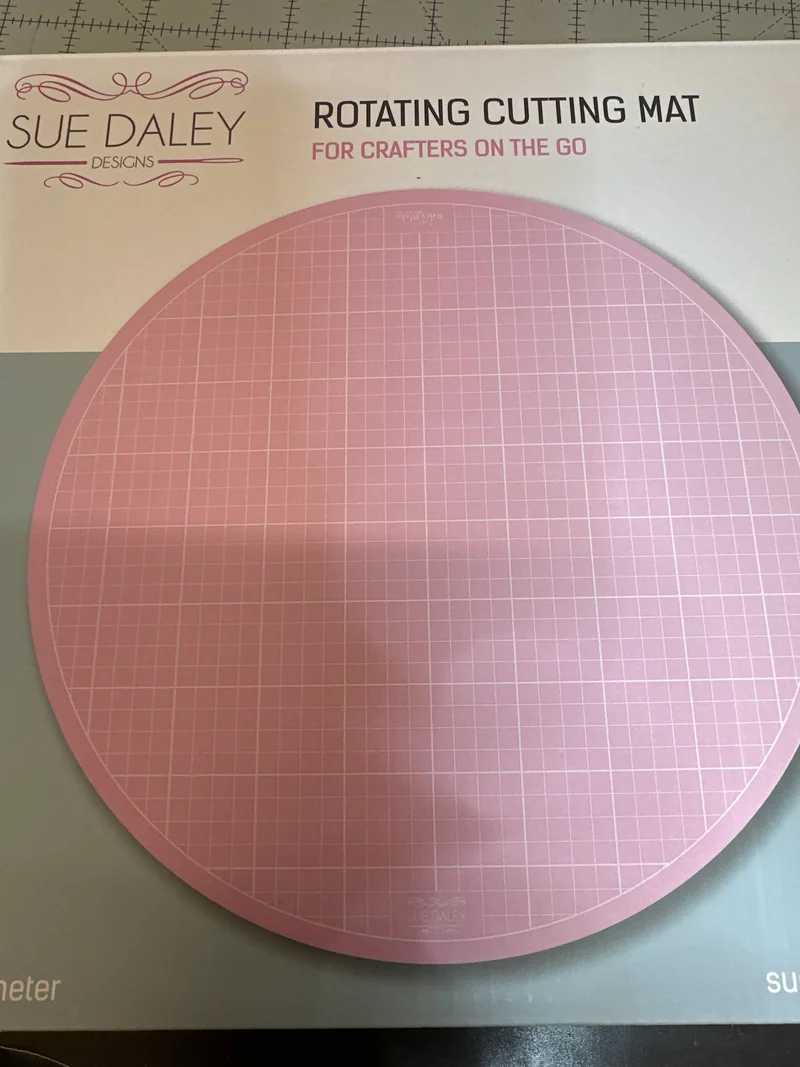 10” rotating cutting mat Sue Daley SF