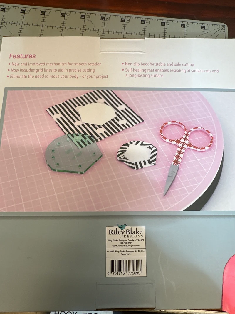10” rotating cutting mat Sue Daley SF