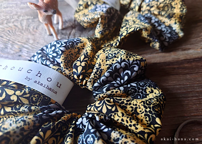 Japanese Handmade Scrunchies, Yellow Damask Floral, scaf0003