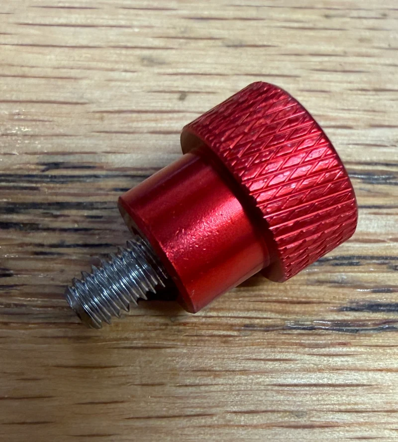 Screw to attach accessories to throat plate B133