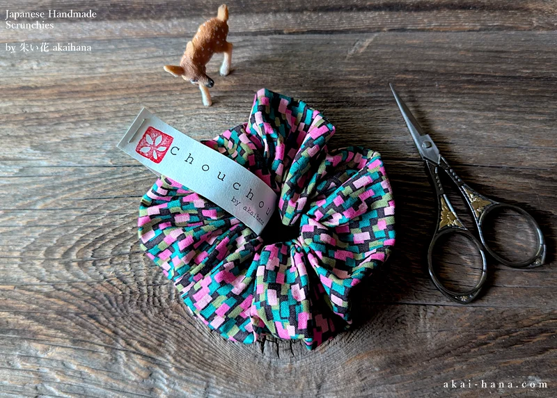 Japanese Handmade Scrunchies, Pink Mosaic, scaf0011