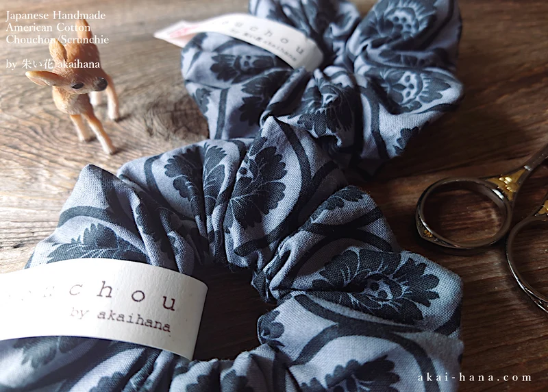 Japanese Handmade Scrunchies, Gray Floral, 100% Cotton, scaf0006