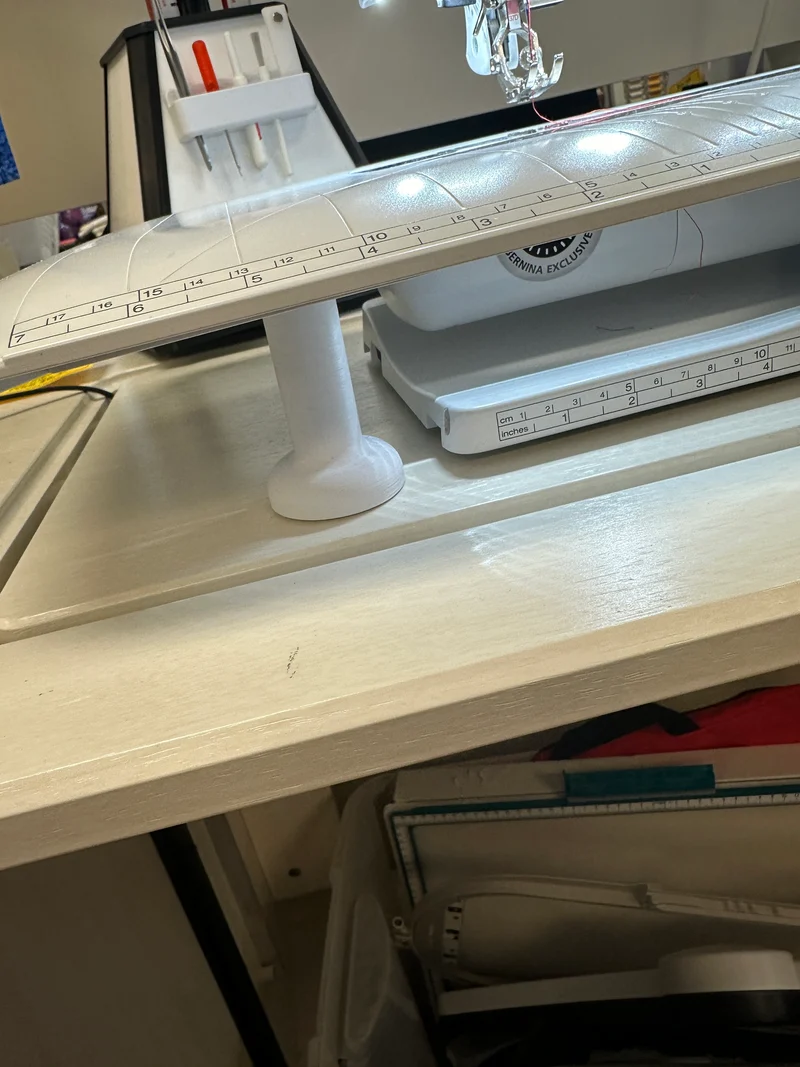 .7 series slide on tray leg support B24