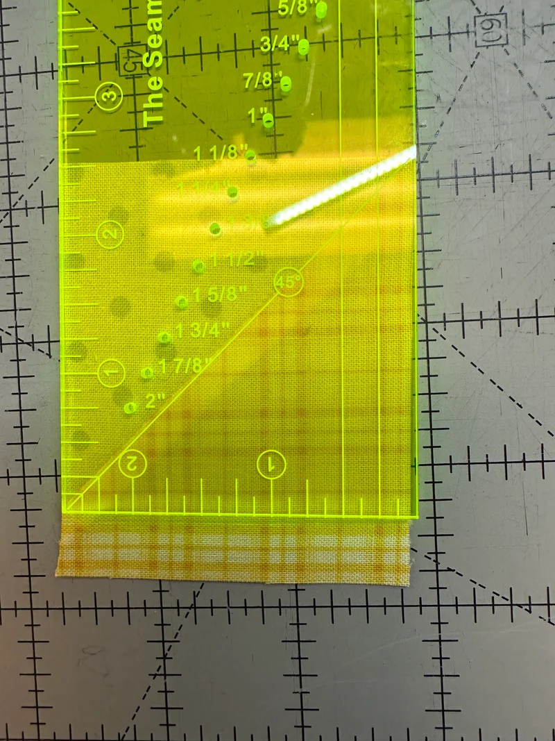 Seam Guide ruler with magnet B74
