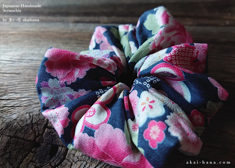 Japanese Handmade Kimono Style Scrunchies, Hikita Hanaguruma Navy ⦿scjf0059