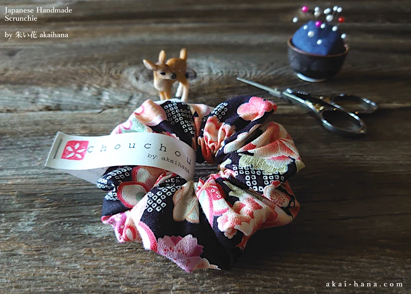 Japanese Handmade Kimono Style Scrunchies, Hikita Hanaguruma Black, scjf0057