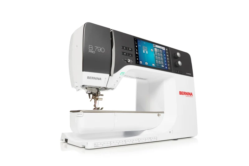 BERNINA 790 PRO mit SDT-Stickmodul