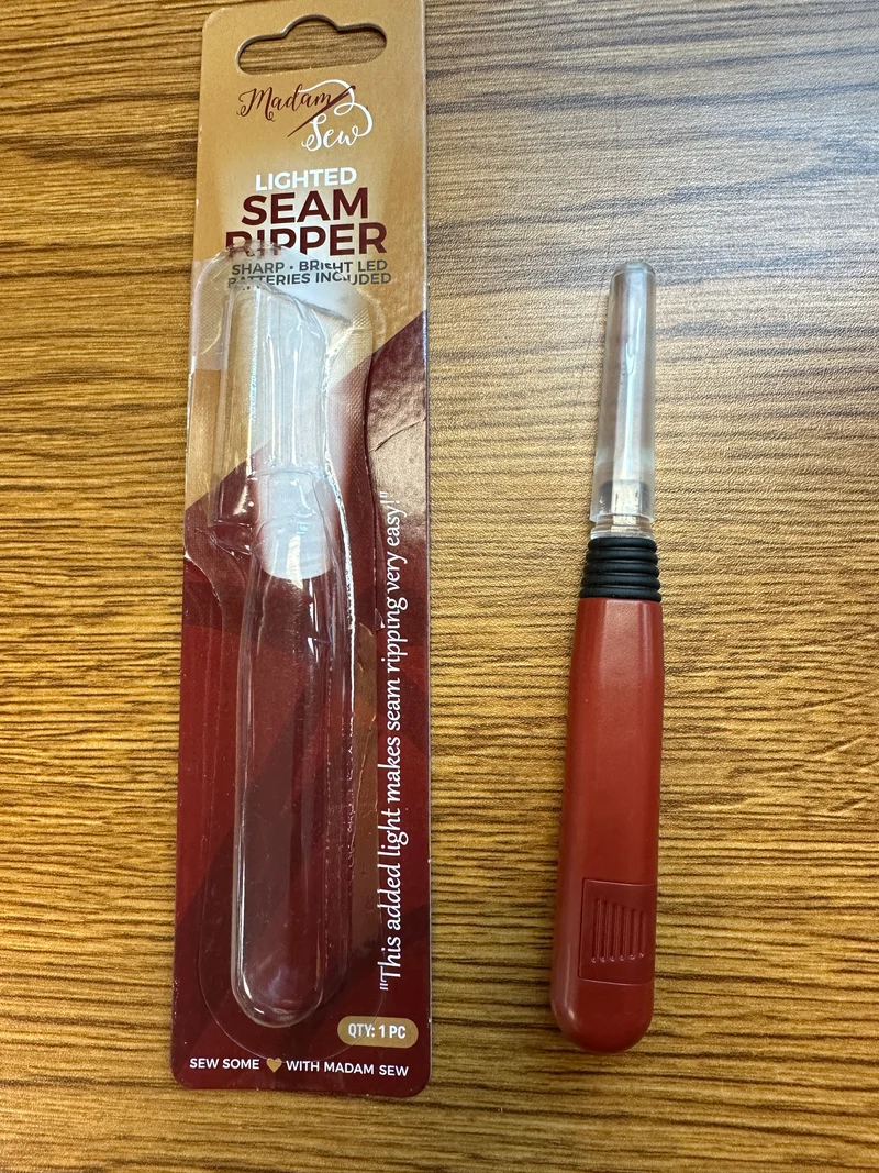 Lighted seam ripper B76