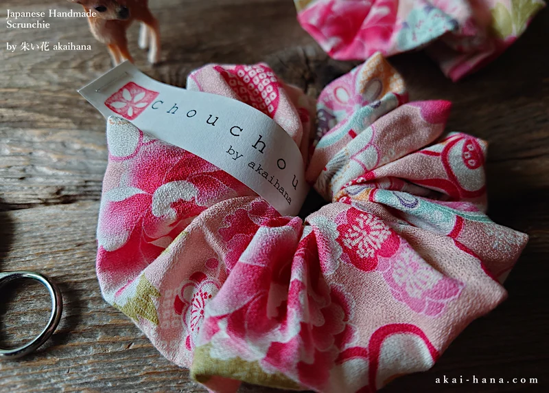 Japanese Handmade Kimono Style Scrunchies, Hikita Hanaguruma Pink ⦿scjf0060