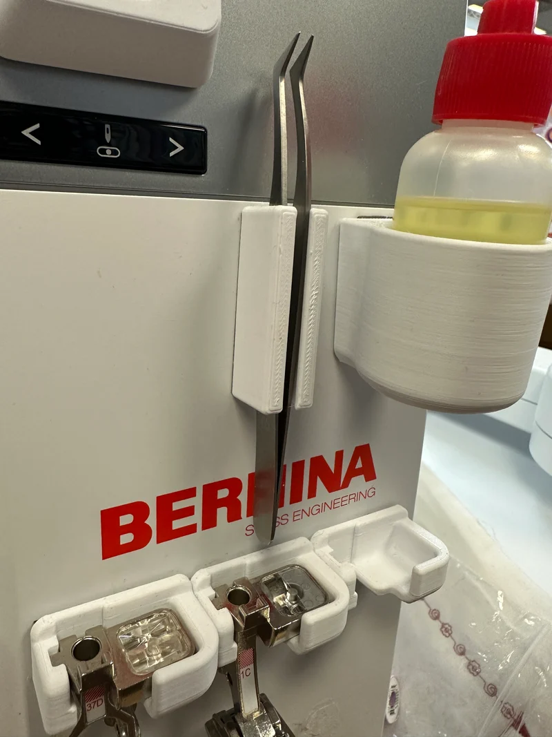 .Bernina Perfect Tweezers holder stick-on B89
