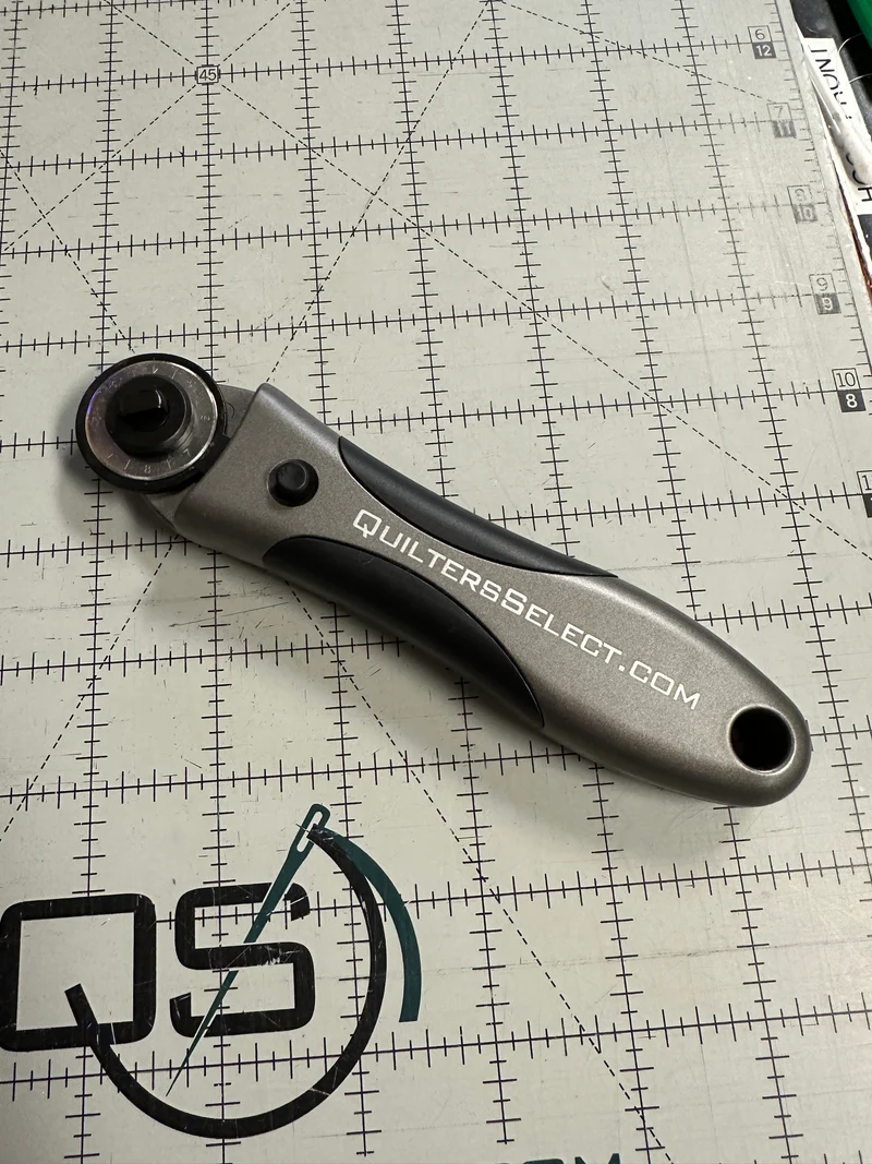 28 mm Rotary Cutter Quilters Select SF
