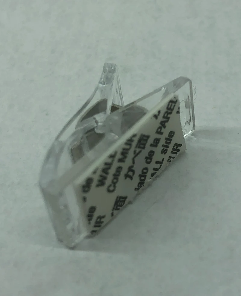Clip for thread guide with command strip Wonder Clip self stick B142