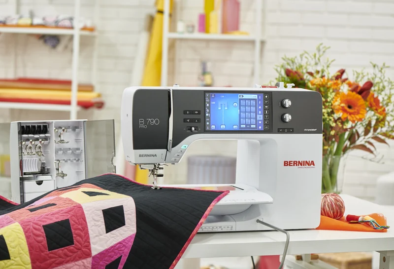 BERNINA 790 PRO mit SDT-Stickmodul