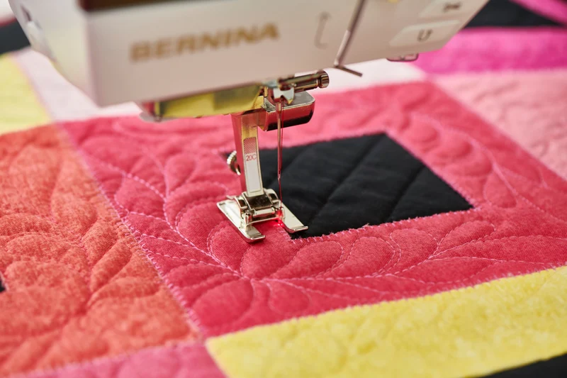 BERNINA 790 PRO mit SDT-Stickmodul