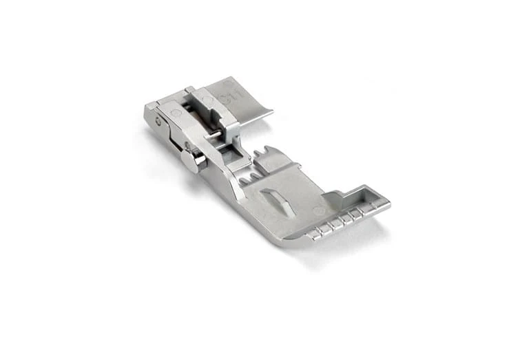 BERNINA Overlock / Coverlock L 890