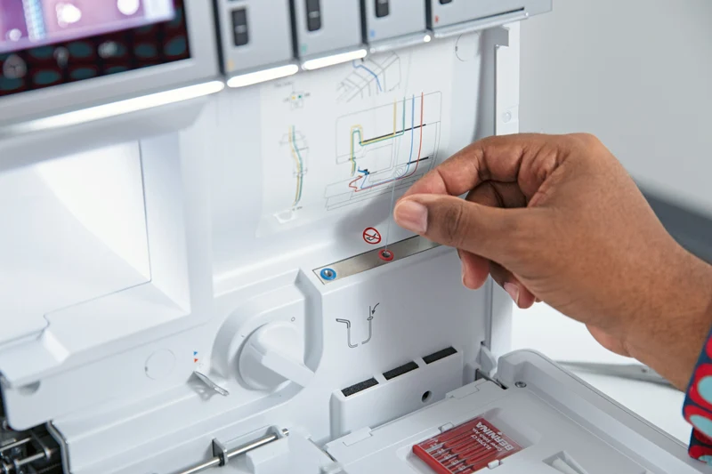 BERNINA Overlock L 860