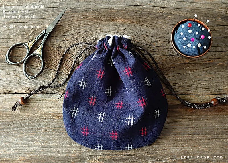 Japanese Handmade Temari Kinchaku Purse, Kurume Kasuri (Japanese Ikat), Red x White Igata ⦿kpjf1016