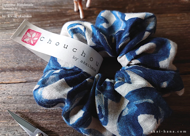 Japanese Handmade Linen Scrunchies, Indigo Circles, scjf0069