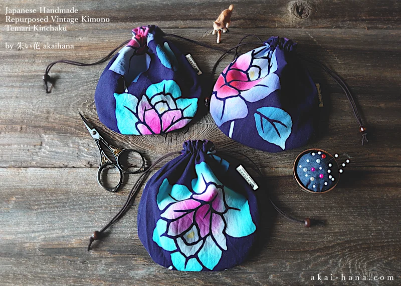 Repurposed Vintage Yukata (Summer Kimono) Temari Kinchaku Purse ⦿tkvk0001
