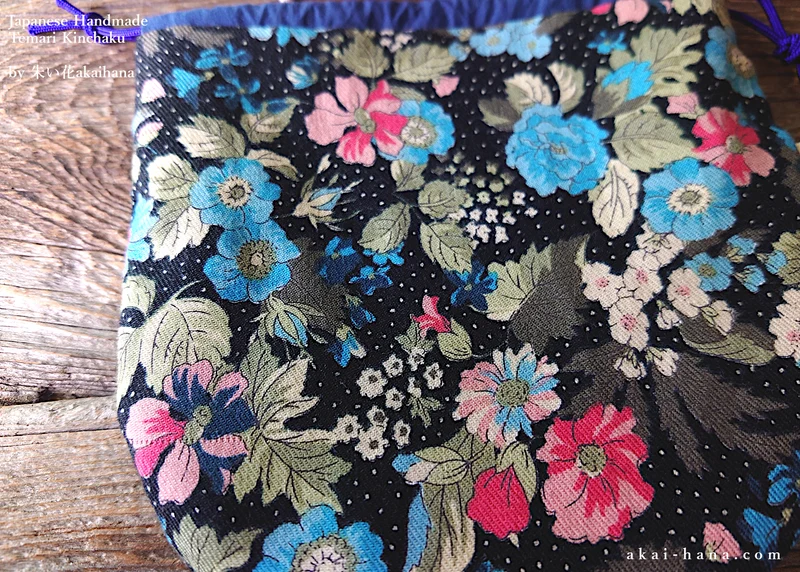 Japanese Handmade Temari Kinchaku (Drawstring) Purse, Black Floral ⦿tkjp0024