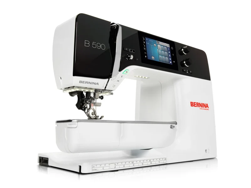 BERNINA 590 mit SDT-Stickmodul