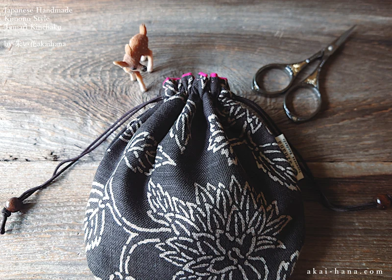 Japanese Handmade Temari Kinchaku (Drawstring) Purse, Kyoto Hand Screen-Printed, Brown ⦿tkjp0018