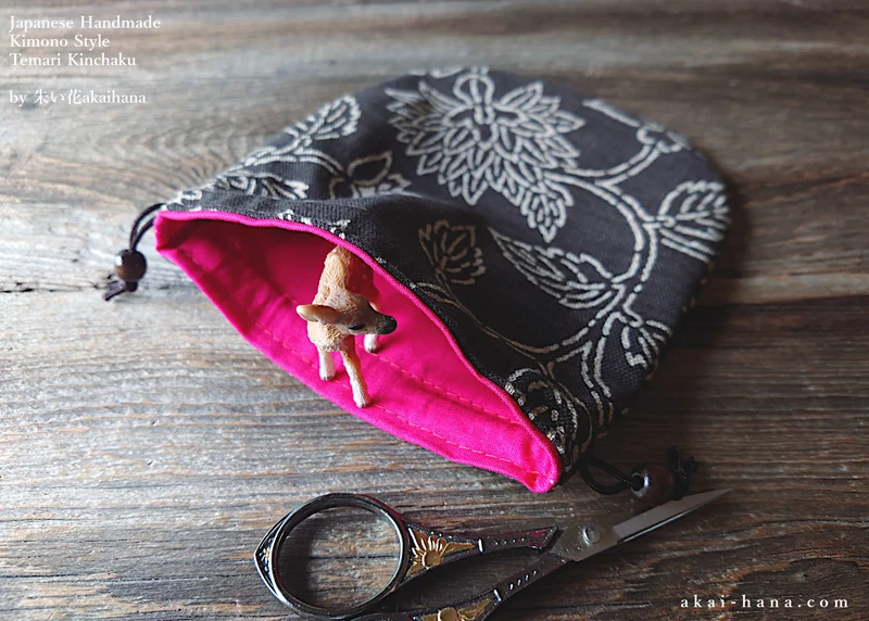 Japanese Handmade Temari Kinchaku (Drawstring) Purse, Kyoto Hand Screen-Printed, Brown ⦿tkjp0018