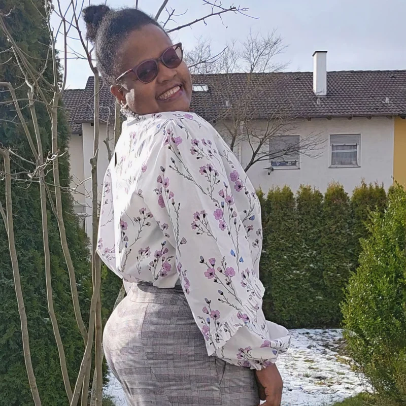 Onlinekurs "Bluse FLAIR nähen"