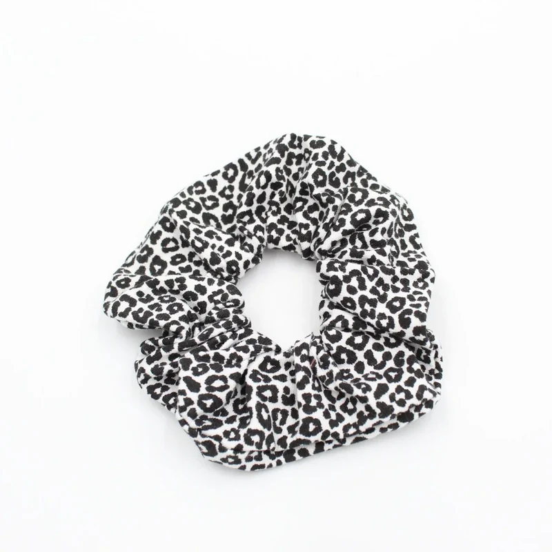 Mittleres Scrunchie handgemacht