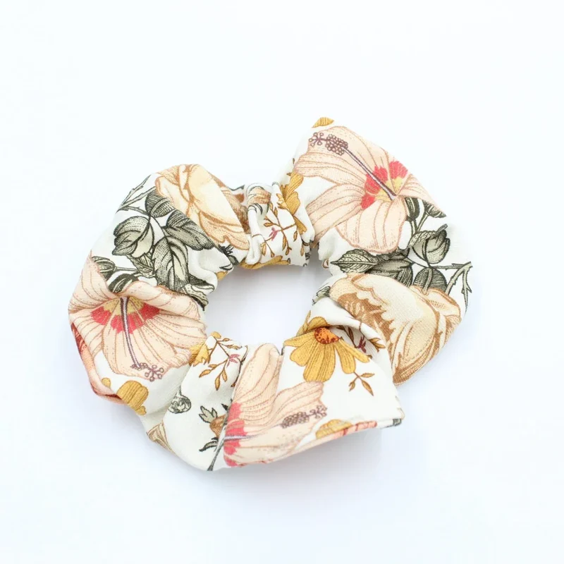 Mittleres Scrunchie handgemacht