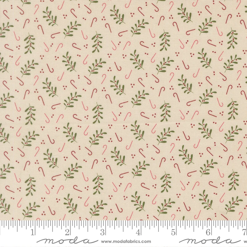 Peppermint & Holly Table Runner Kit featuring Gingerbread Lane