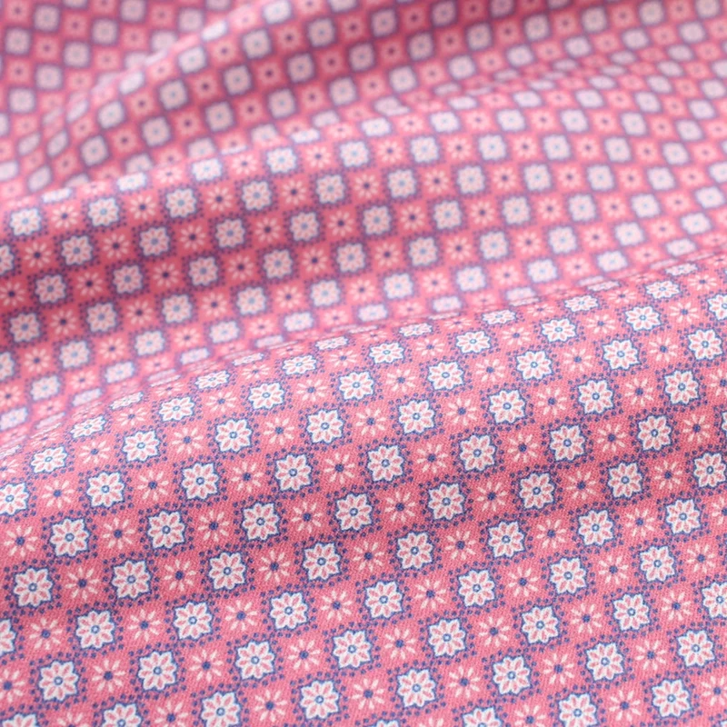 Baumwollsatin Kleine Blüten Geometrisch