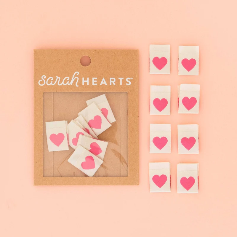 Pinkfarbene Herz-Webetiketten – gewebte Labels von Sarah Hearts