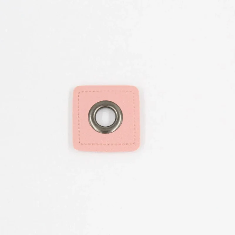 Ösen auf Kunstleder – Quadrat | 8 mm