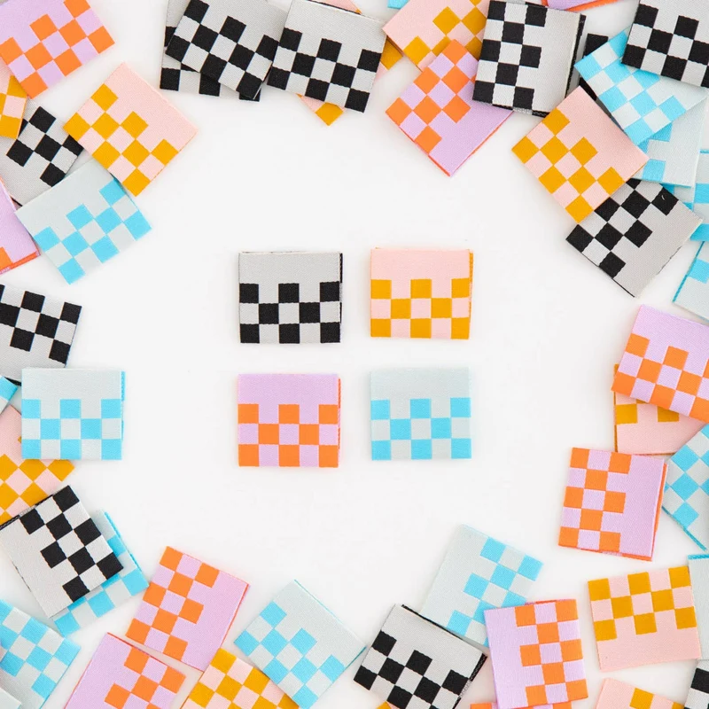 Checkerboard Falz-Etiketten – gewebte Labels von Sarah Hearts