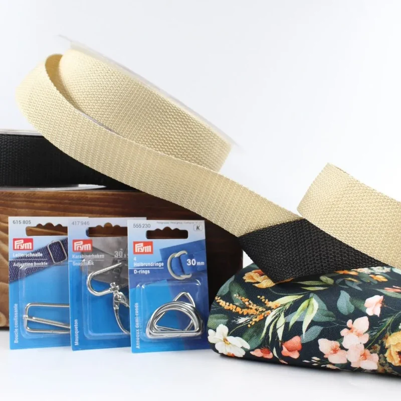 Canvas-Dekostoff bunte Blumenwiese | Schwarz