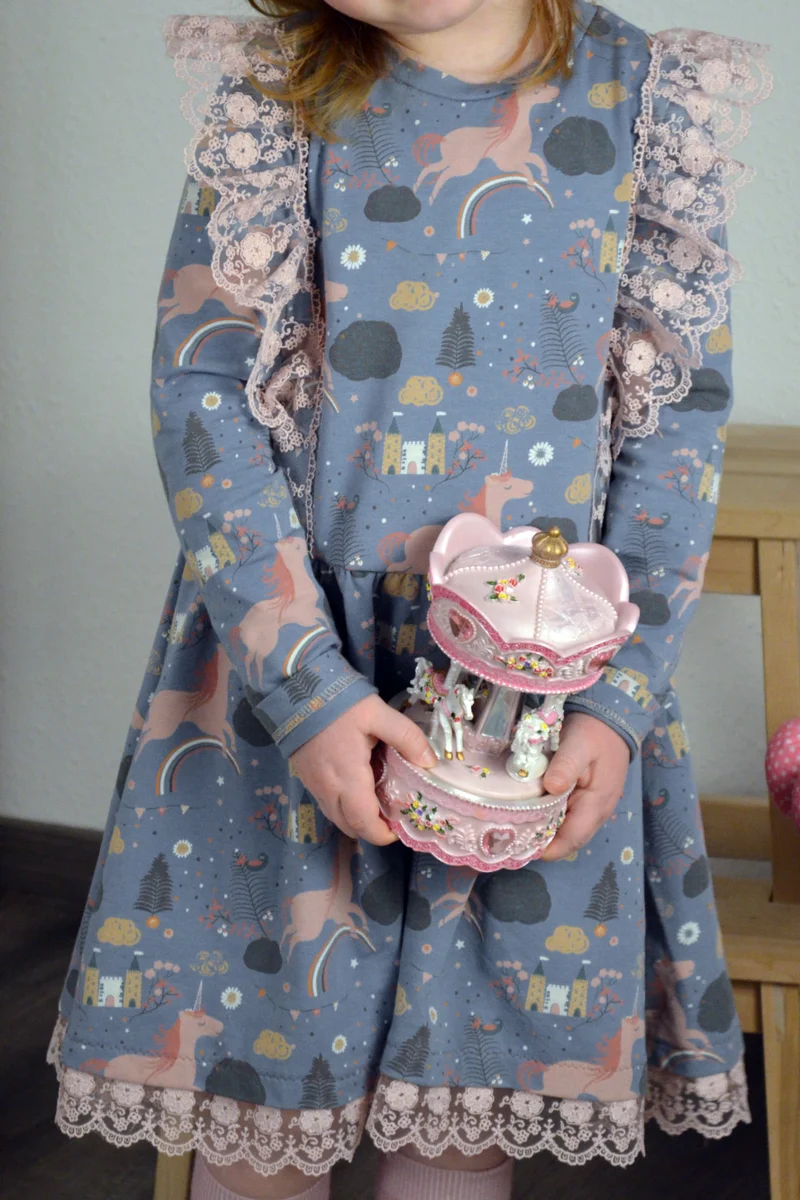 Erbsünde Schnittmuster "pulapula" Kleid Kinder
