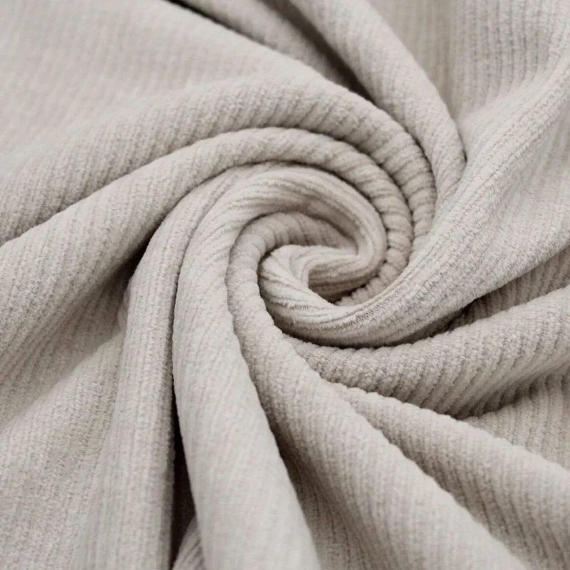 Weicher Cord Jersey mit Breiten Rippen