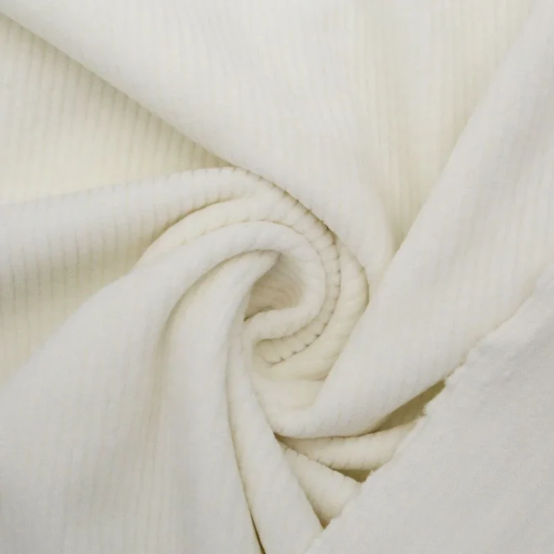 Weicher Cord Jersey mit Breiten Rippen