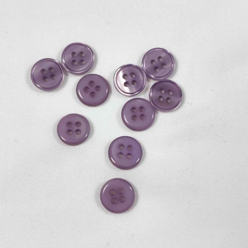 Polyester Knopf 4-Loch 11 mm