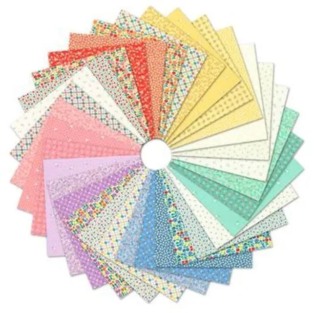Robert Kaufman, Darlenes Favorites, Fat Quarter Bundle, 33 pieces